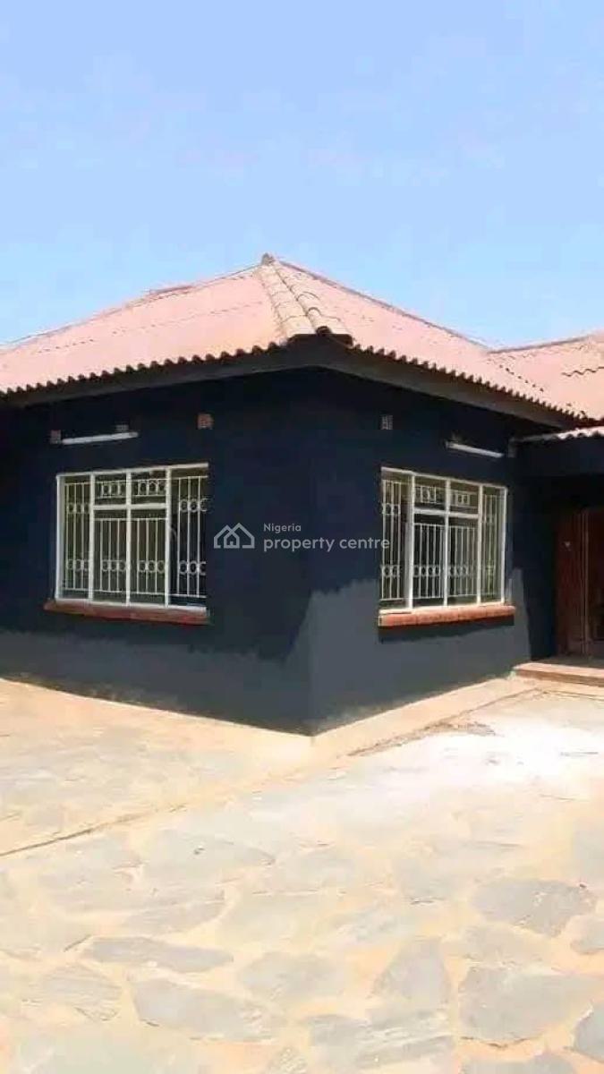 4 Bedroom Detached Bungalow, Ijesha, Lagos, Detached Bungalow for Sale