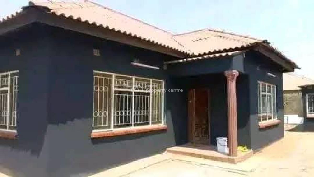 4 Bedroom Detached Bungalow, Ijesha, Lagos, Detached Bungalow for Sale