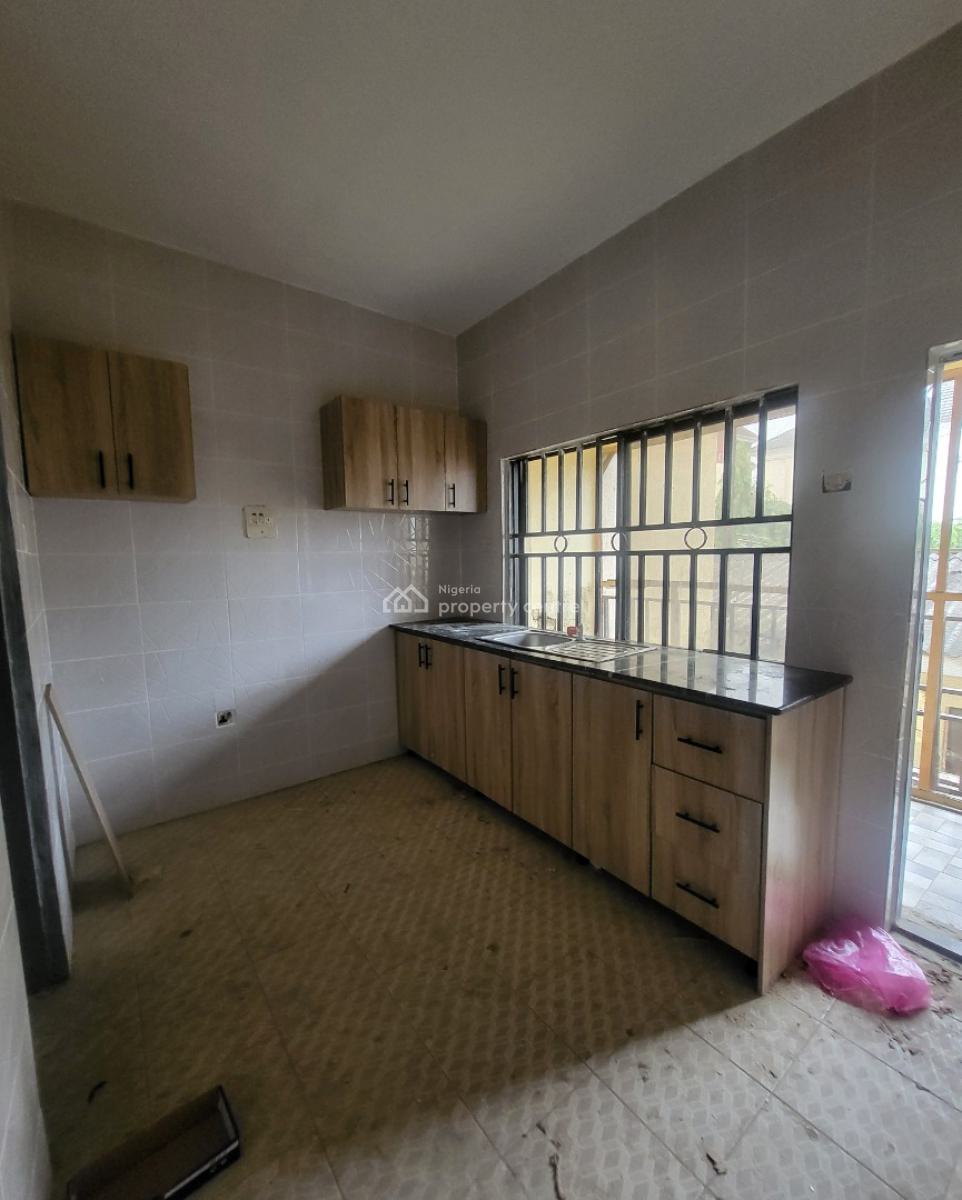 Luxurious Massive 2bedroom Flat, By Lord Lugard Street, Asokoro District, Abuja, Flat / Apartment for Rent