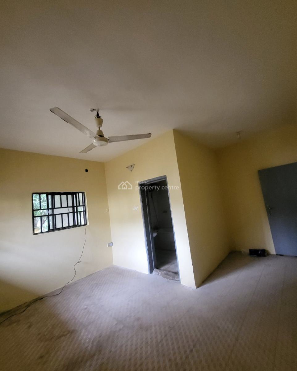 Luxurious Massive 2bedroom Flat, By Lord Lugard Street, Asokoro District, Abuja, Flat / Apartment for Rent