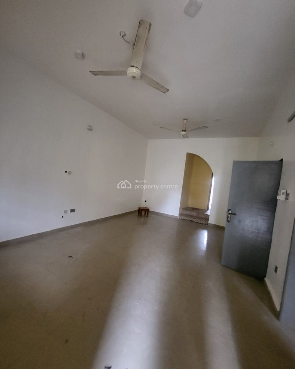 Luxurious Massive 2bedroom Flat, By Lord Lugard Street, Asokoro District, Abuja, Flat / Apartment for Rent