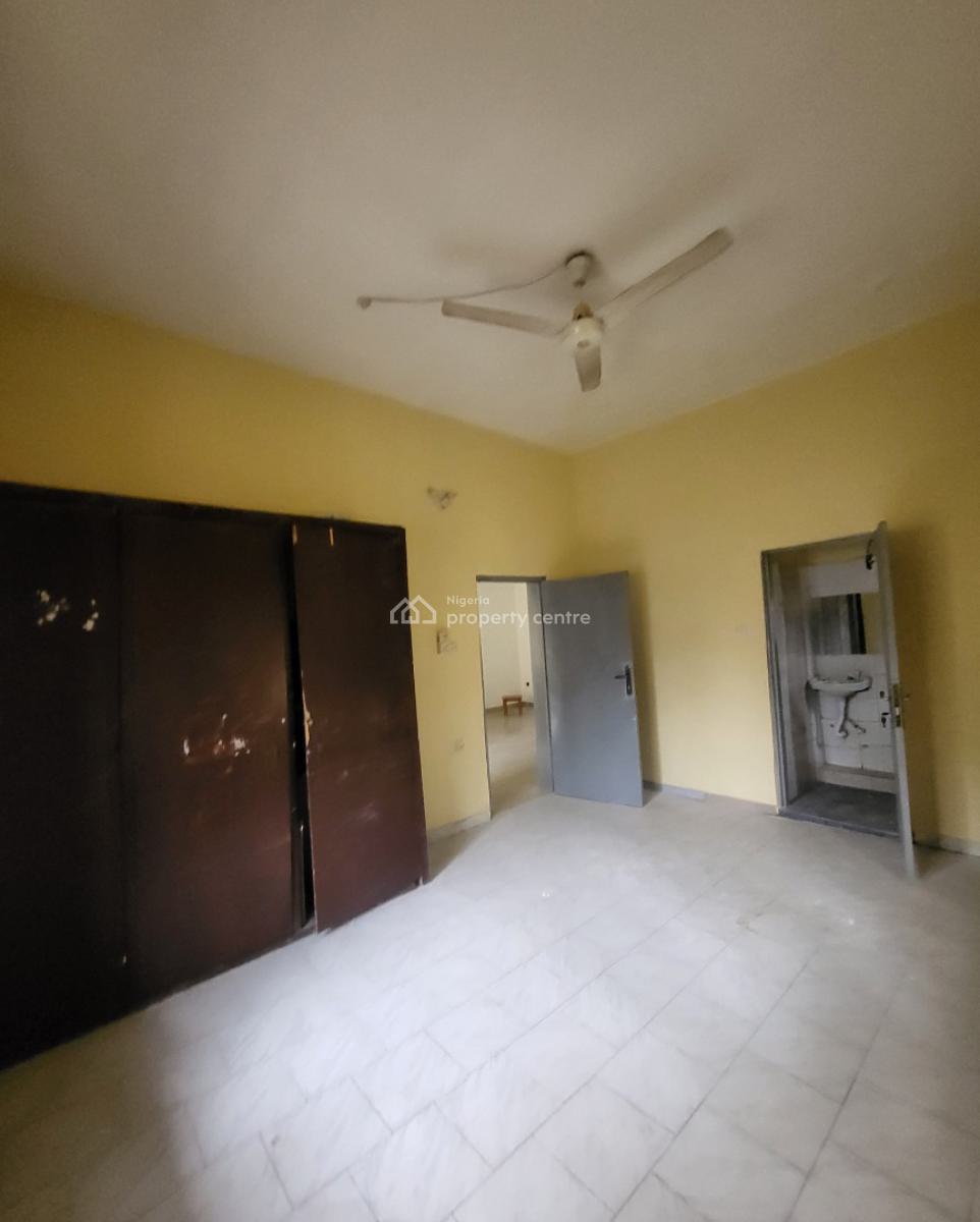Luxurious Massive 2bedroom Flat, By Lord Lugard Street, Asokoro District, Abuja, Flat / Apartment for Rent