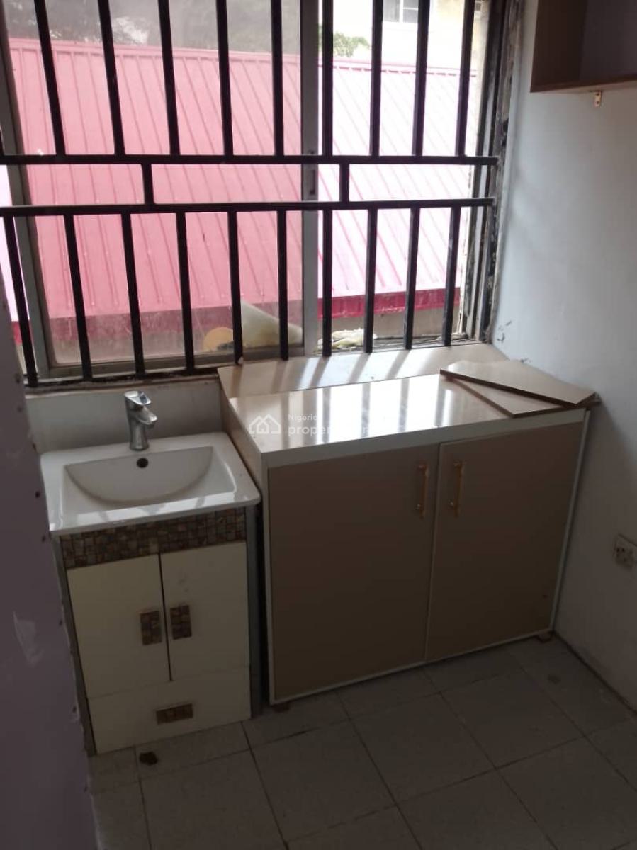 Spacious Selfcon on a Tarred Road, 1st Avenue, Gwarinpa, Abuja, Self Contain (single Rooms) for Rent