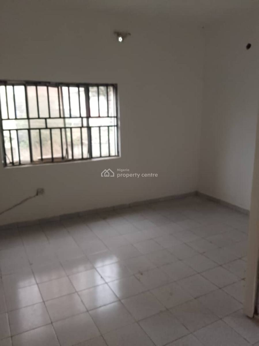 Spacious Selfcon on a Tarred Road, 1st Avenue, Gwarinpa, Abuja, Self Contain (single Rooms) for Rent
