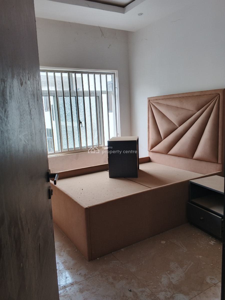 Partially Furnished 4 Bedroom Terrace Duplex with Bq, Guzape District, Abuja, Terraced Duplex for Rent