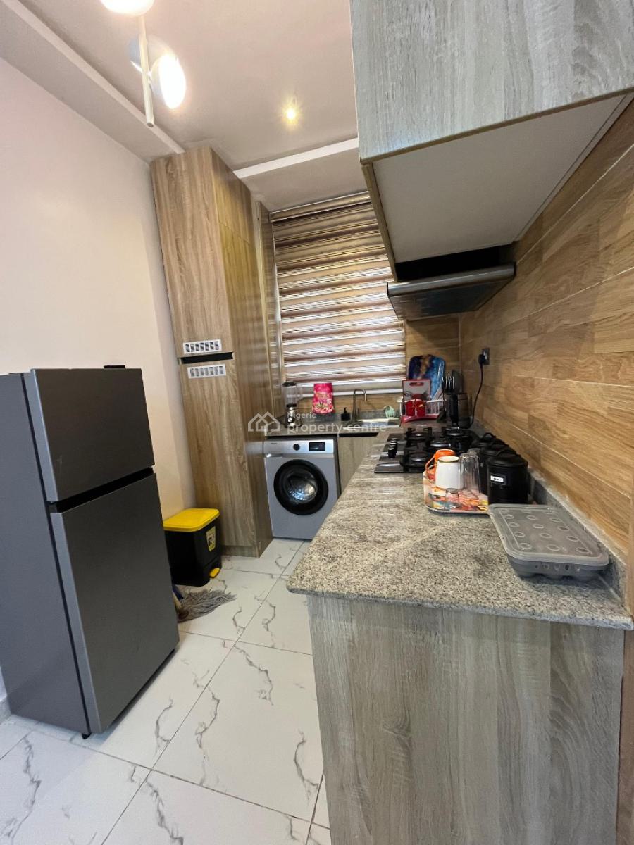 Fully Furnished 1 Bedroom Apartment, Beautiful Fully Furnished 1 Bedroom Apartment, Ologolo, Lekki, Lagos, Block of Flats for Sale