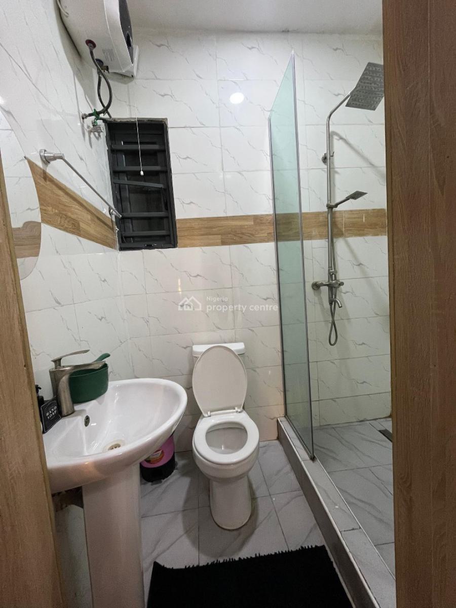 Fully Furnished 1 Bedroom Apartment, Beautiful Fully Furnished 1 Bedroom Apartment, Ologolo, Lekki, Lagos, Block of Flats for Sale