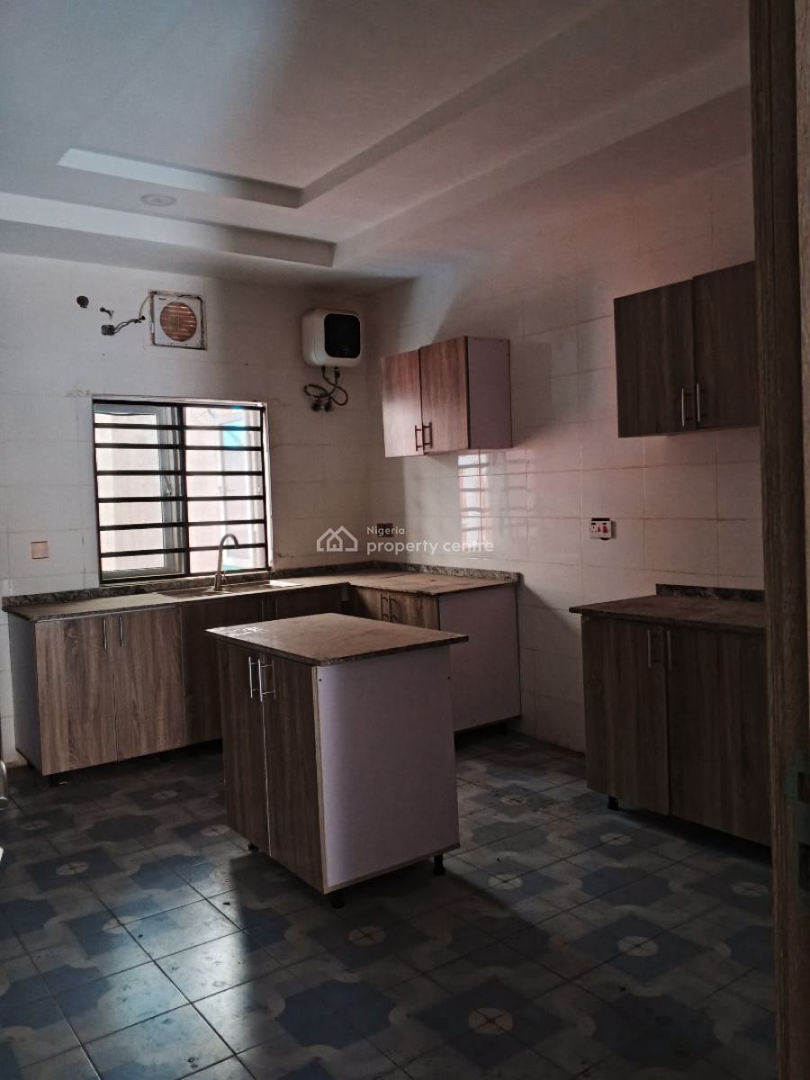 4 Bedroom Terrace Duplex with Bq, Guzape District, Abuja, Terraced Duplex for Rent