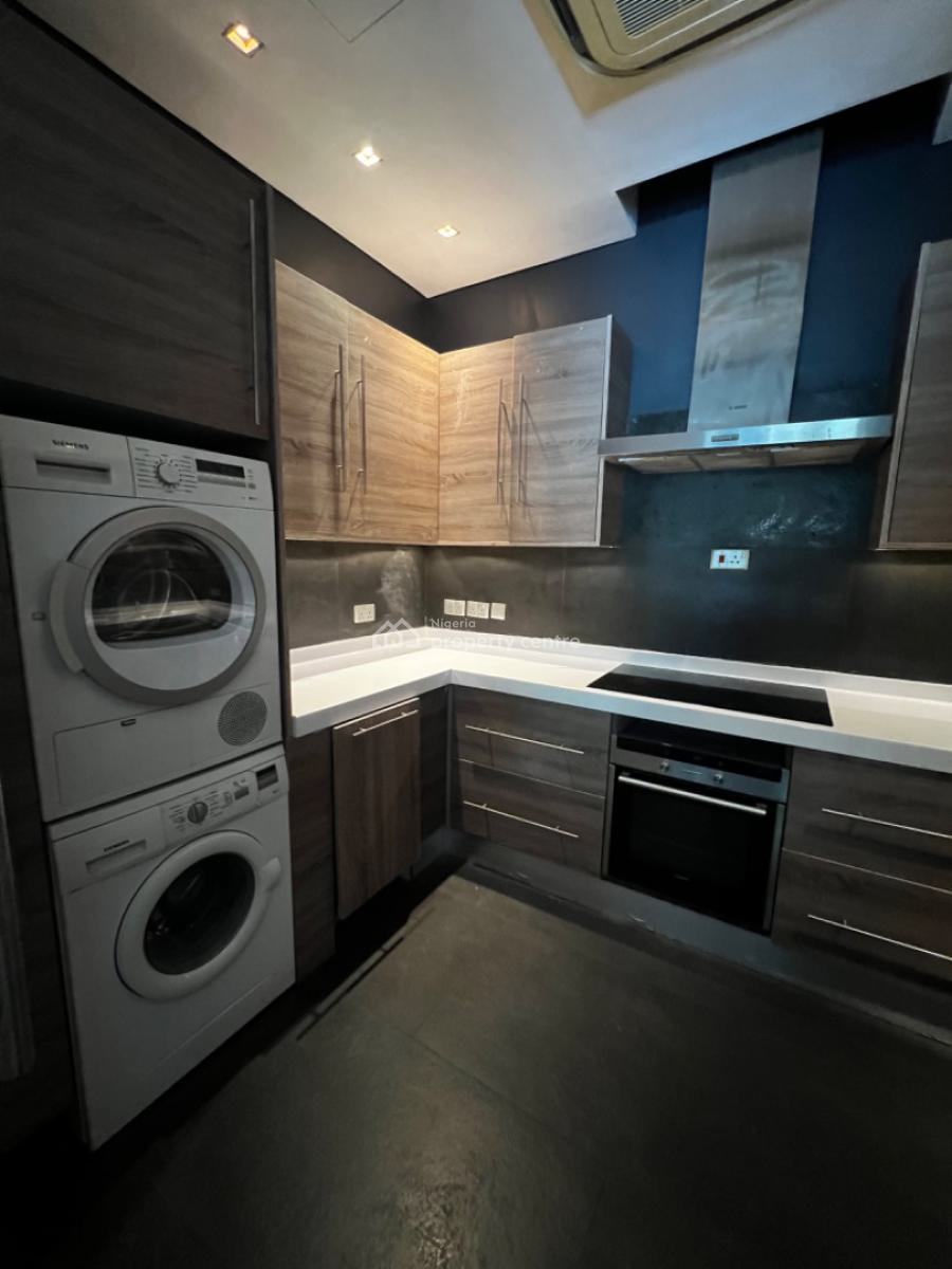 Luxurious 2 Bedroom Apartment with Maids Room, Ikoyi, Lagos, Flat / Apartment for Rent