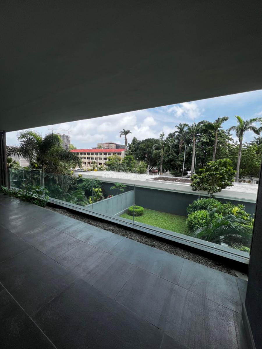 Luxurious 2 Bedroom Apartment with Maids Room, Ikoyi, Lagos, Flat / Apartment for Rent