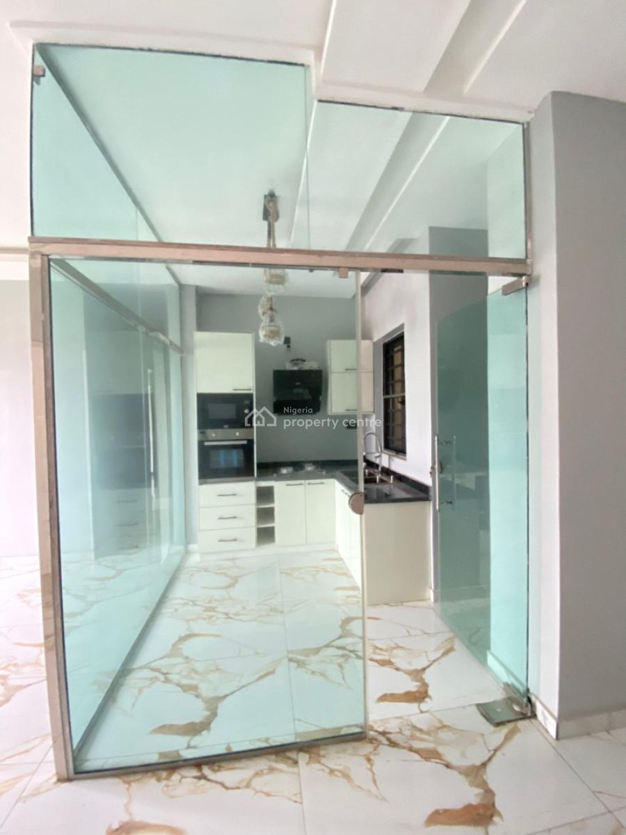 Nicely Built 2 Bedroom Apartment  Suitable for Investment, Freedom Way Lekki, Lekki Phase 1, Lekki, Lagos, Block of Flats for Sale