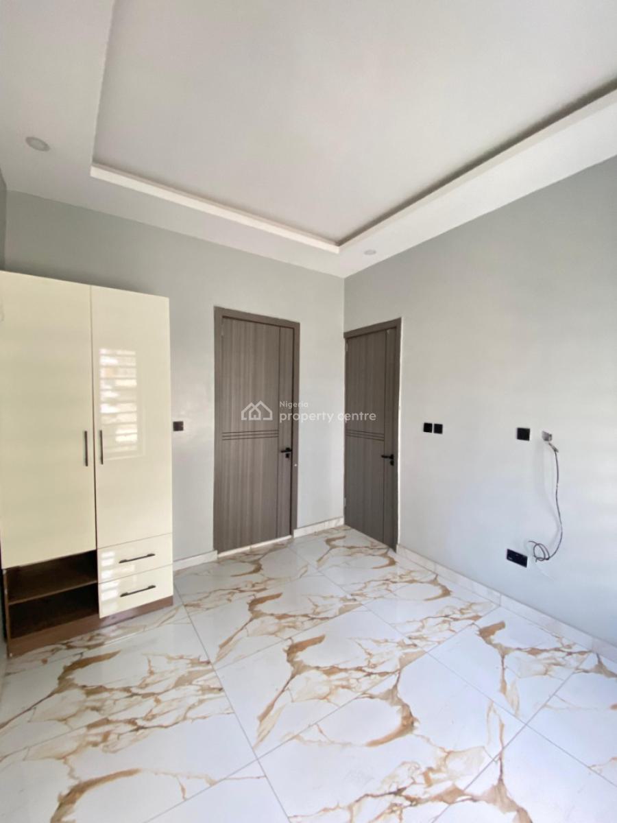 Nicely Built 2 Bedroom Apartment  Suitable for Investment, Freedom Way Lekki, Lekki Phase 1, Lekki, Lagos, Block of Flats for Sale