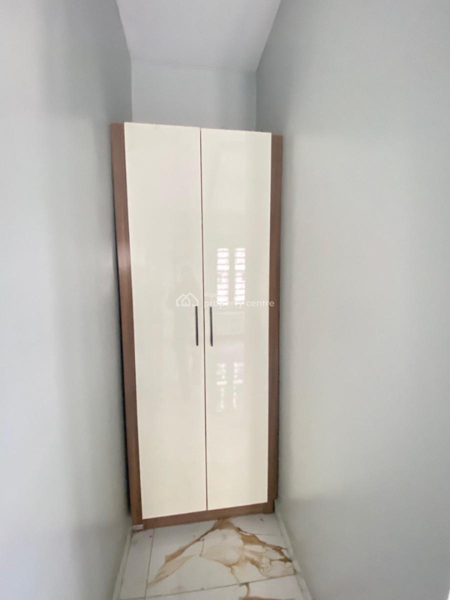 Nicely Built 2 Bedroom Apartment  Suitable for Investment, Freedom Way Lekki, Lekki Phase 1, Lekki, Lagos, Block of Flats for Sale
