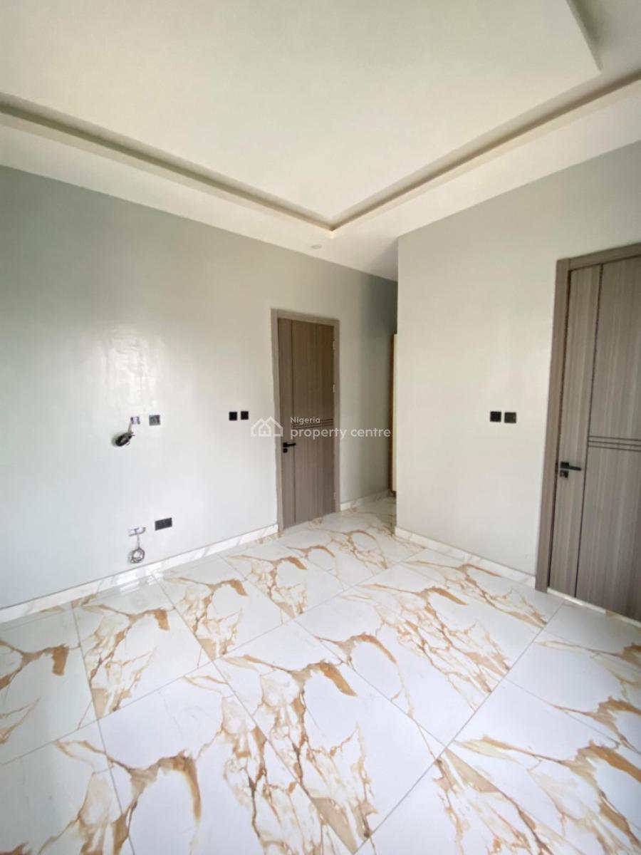 Nicely Built 2 Bedroom Apartment  Suitable for Investment, Freedom Way Lekki, Lekki Phase 1, Lekki, Lagos, Block of Flats for Sale