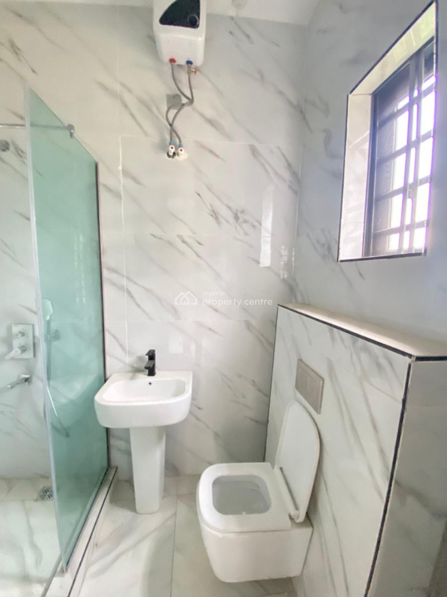 Nicely Built 2 Bedroom Apartment  Suitable for Investment, Freedom Way Lekki, Lekki Phase 1, Lekki, Lagos, Block of Flats for Sale