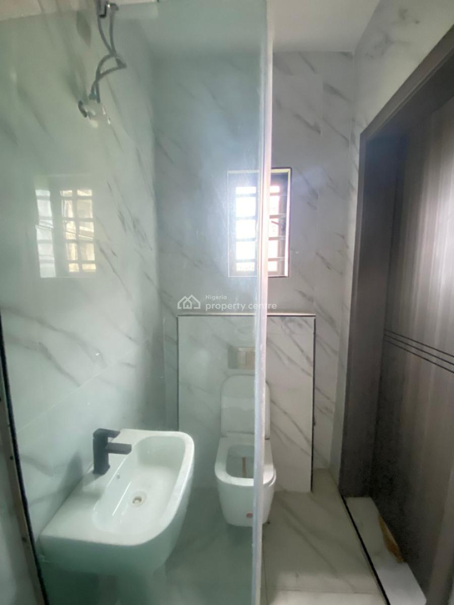 Nicely Built 2 Bedroom Apartment  Suitable for Investment, Freedom Way Lekki, Lekki Phase 1, Lekki, Lagos, Block of Flats for Sale