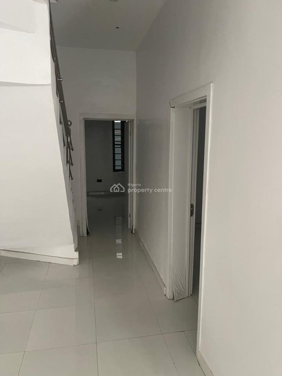 Unfurnished 4 Bedroom Semi Detached Duplex, Osapa, Lekki, Lagos, Semi-detached Duplex for Rent