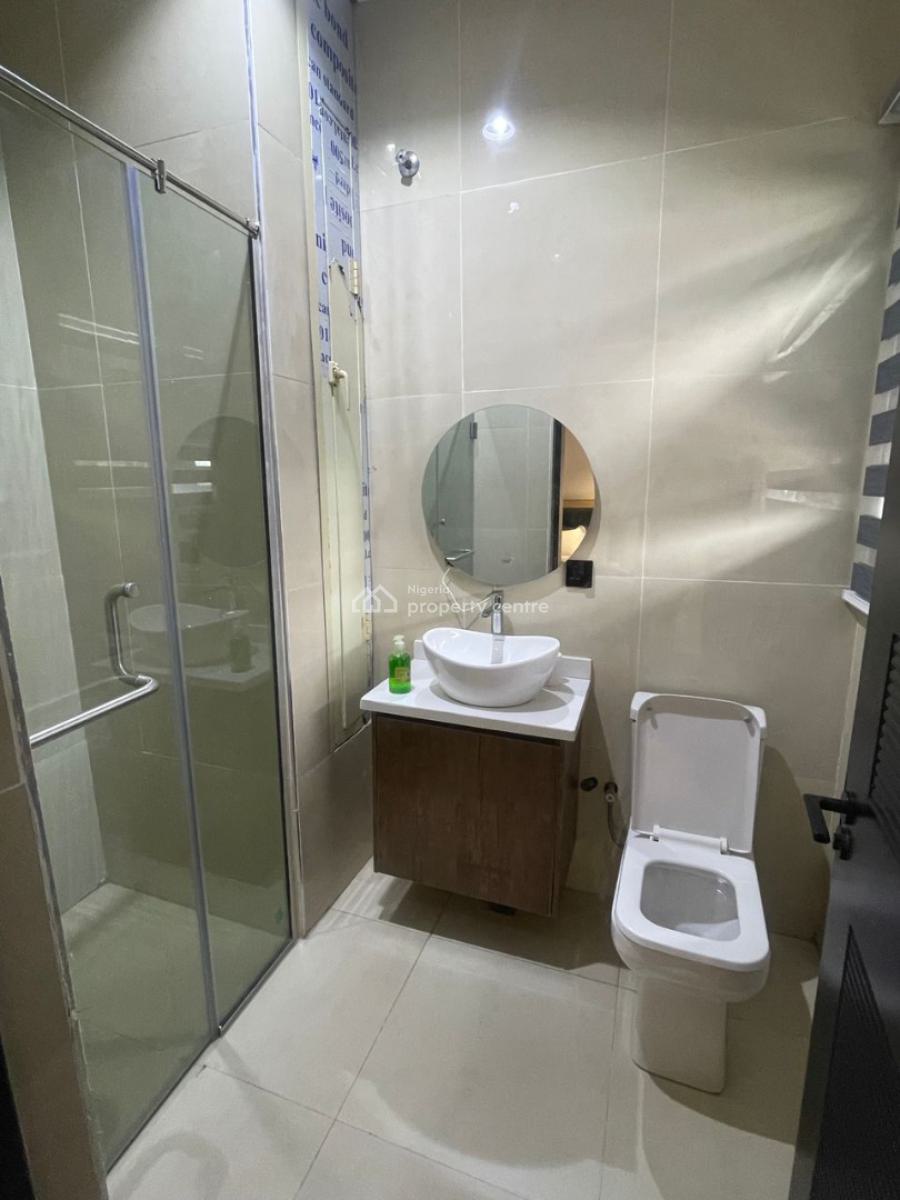 Newly Built and Serviced 3bedroom Apartment with Pool and Gym, Lekki Phase 1, Lekki, Lagos, Flat / Apartment for Rent