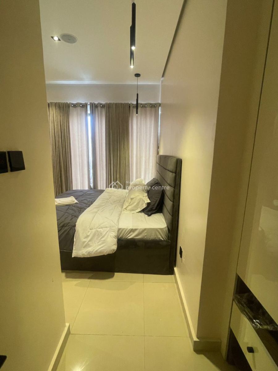 Newly Built and Serviced 3bedroom Apartment with Pool and Gym, Lekki Phase 1, Lekki, Lagos, Flat / Apartment for Rent