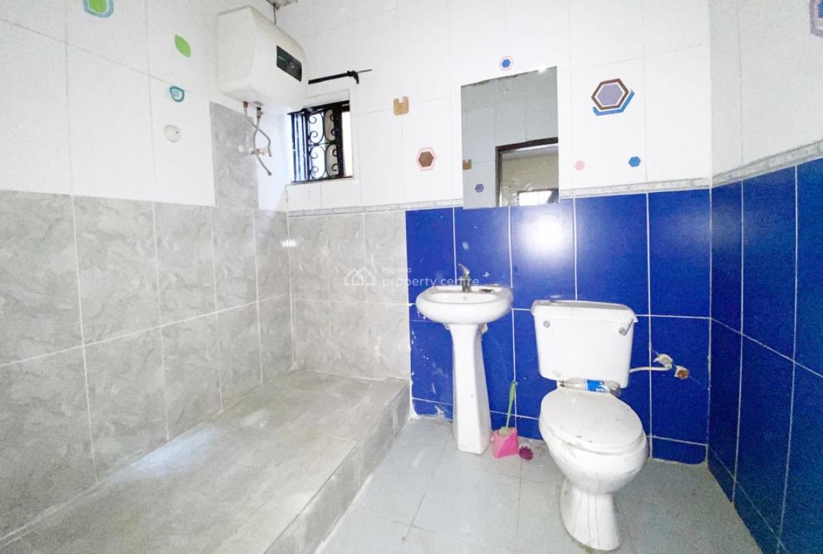 a Well Maintained Spacious 3 Bedroom Flat, Gra Phase 1, Magodo, Lagos, Flat / Apartment for Rent