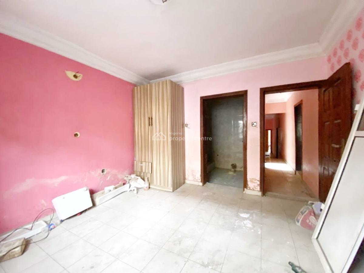 a Well Maintained Spacious 3 Bedroom Flat, Gra Phase 1, Magodo, Lagos, Flat / Apartment for Rent