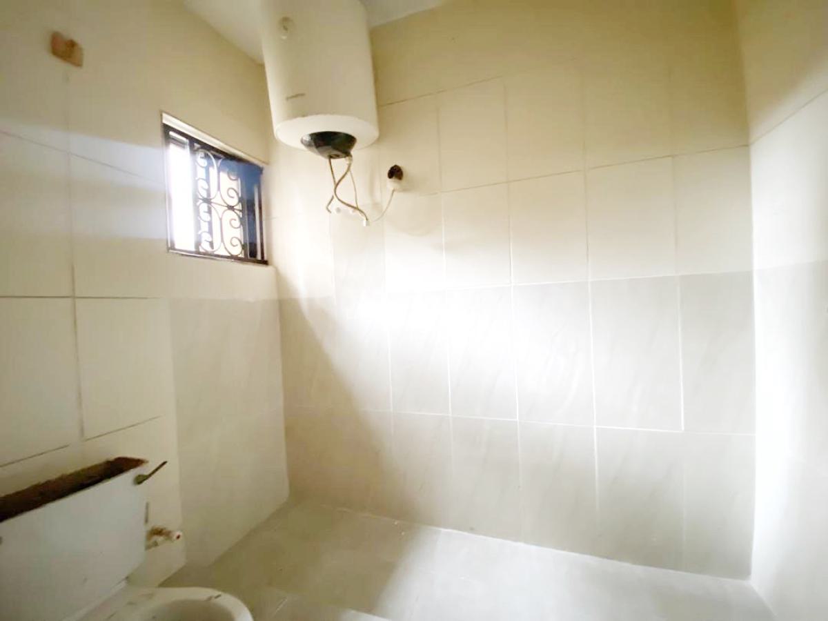a Well Maintained Spacious 3 Bedroom Flat, Gra Phase 1, Magodo, Lagos, Flat / Apartment for Rent