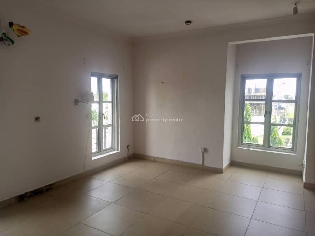 3 Bedroom Flat with a Room Bq, Off Odeku, Victoria Island (vi), Lagos, Flat / Apartment for Rent