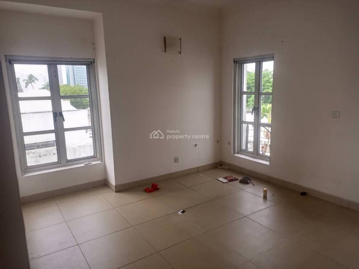 3 Bedroom Flat with a Room Bq, Off Odeku, Victoria Island (vi), Lagos, Flat / Apartment for Rent