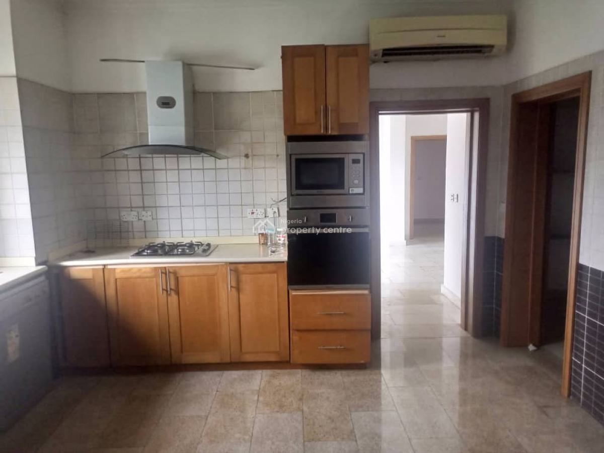 3 Bedroom Flat with a Room Bq, Off Odeku, Victoria Island (vi), Lagos, Flat / Apartment for Rent