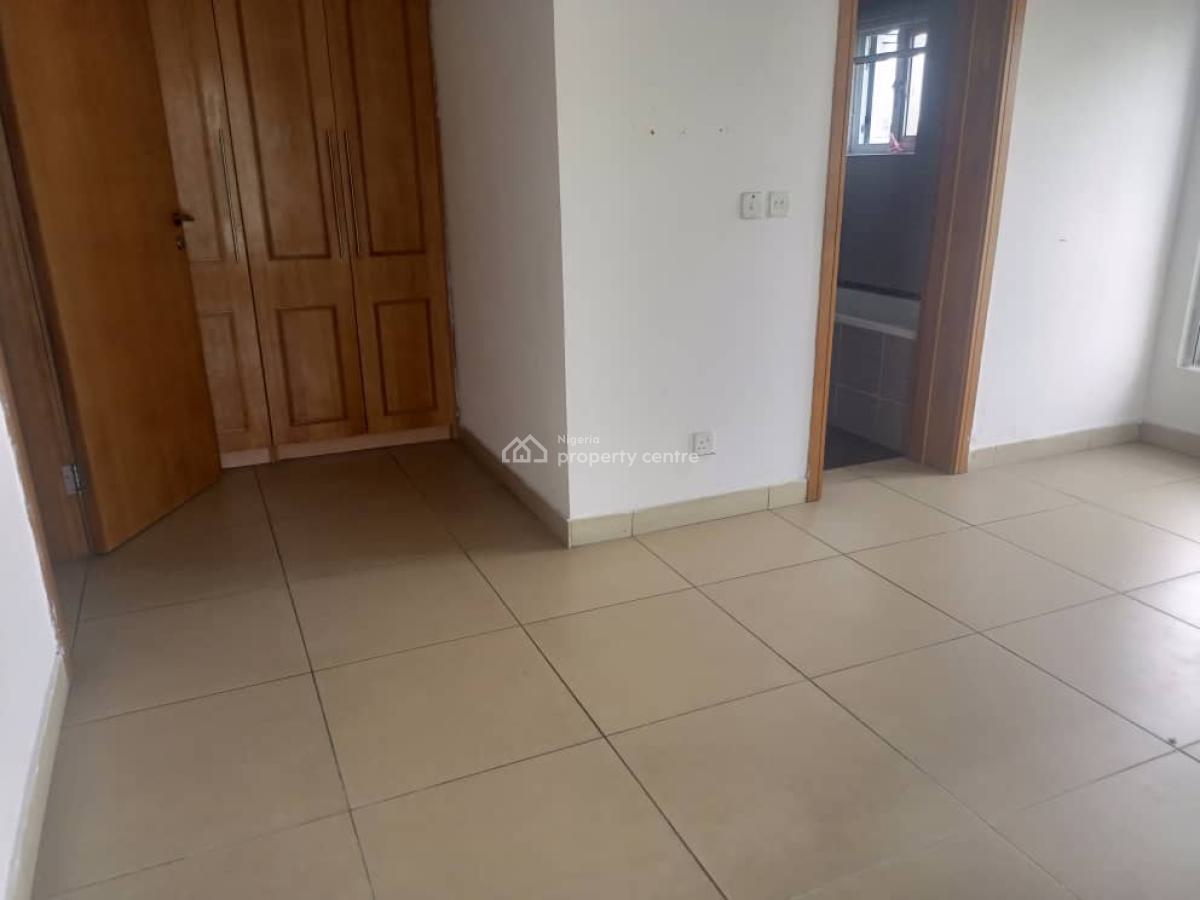 3 Bedroom Flat with a Room Bq, Off Odeku, Victoria Island (vi), Lagos, Flat / Apartment for Rent