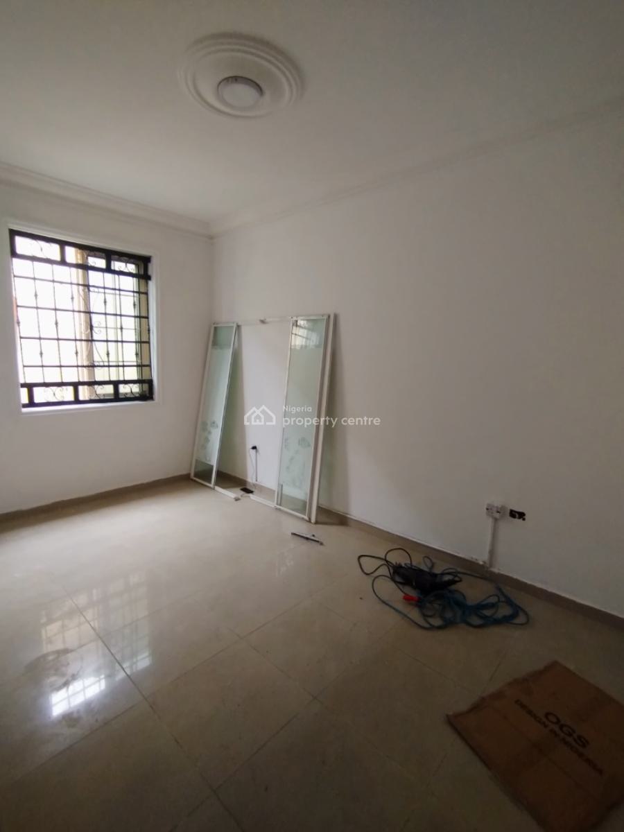 Renovated Ground Floor 2-bedroom Apartment, Off Hakeem Dickson, Lekki Phase 1, Lekki, Lagos, Flat / Apartment for Rent