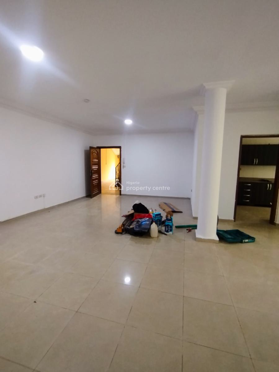 Renovated Ground Floor 2-bedroom Apartment, Off Hakeem Dickson, Lekki Phase 1, Lekki, Lagos, Flat / Apartment for Rent