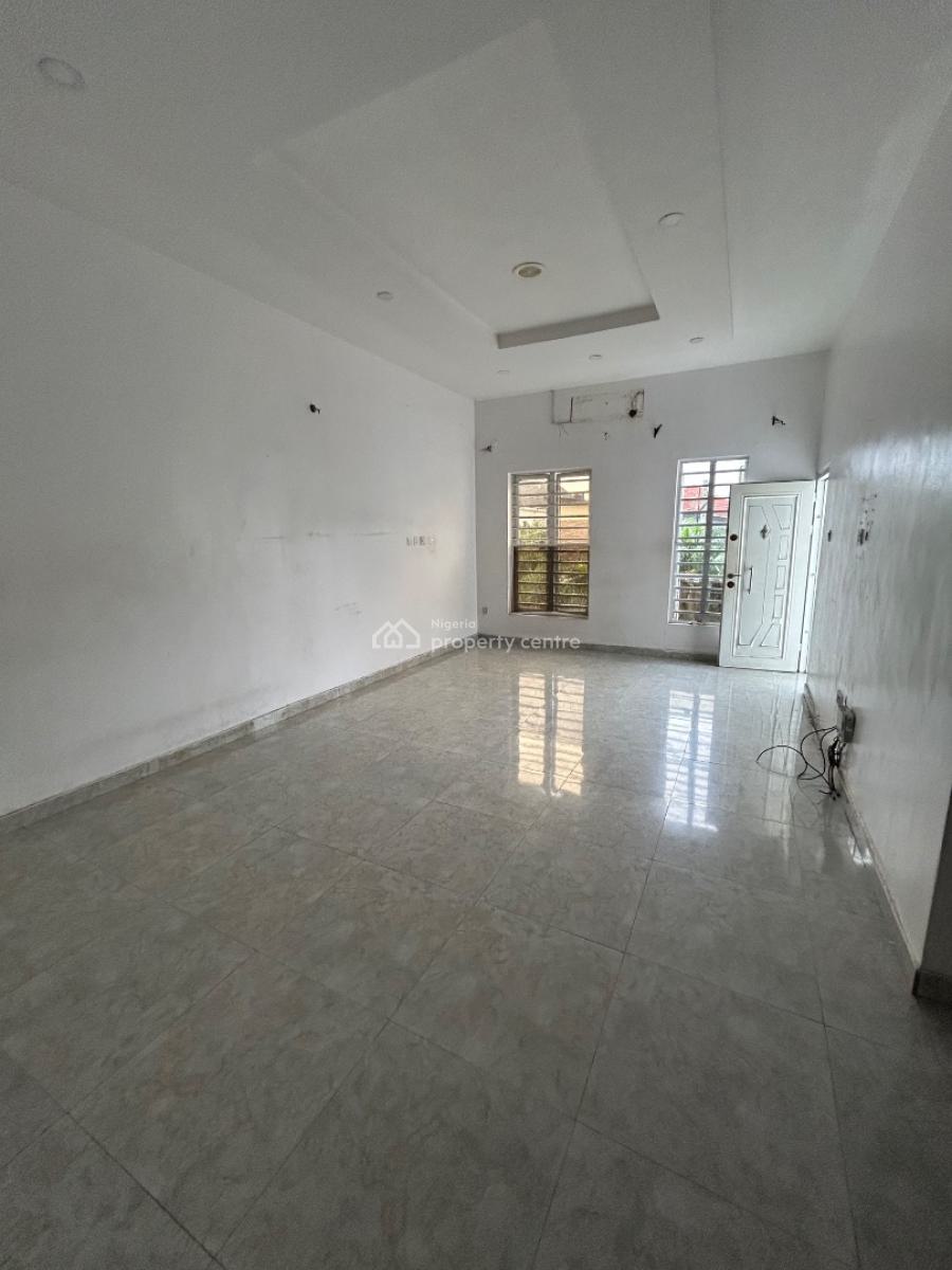 Well Maintained Spacious Master Bedroom Selfcon with Shared Kitchen, Bera Estate, Lekki, Lagos, Self Contain (single Rooms) for Rent
