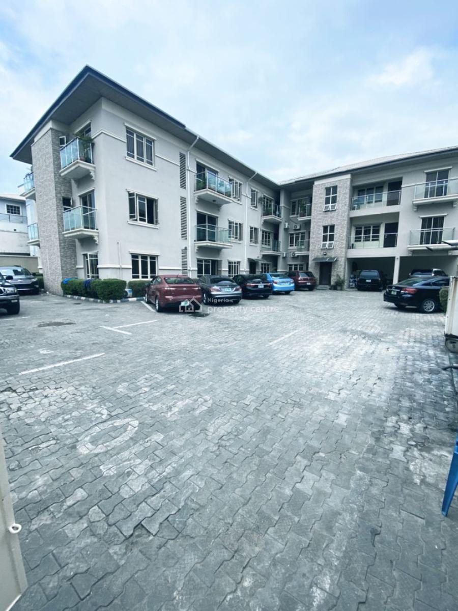 3 Bedroom Apartments in a Serene and Secured Environment, Right Hand Side, Lekki Phase 1, Lekki, Lagos, Flat / Apartment for Rent