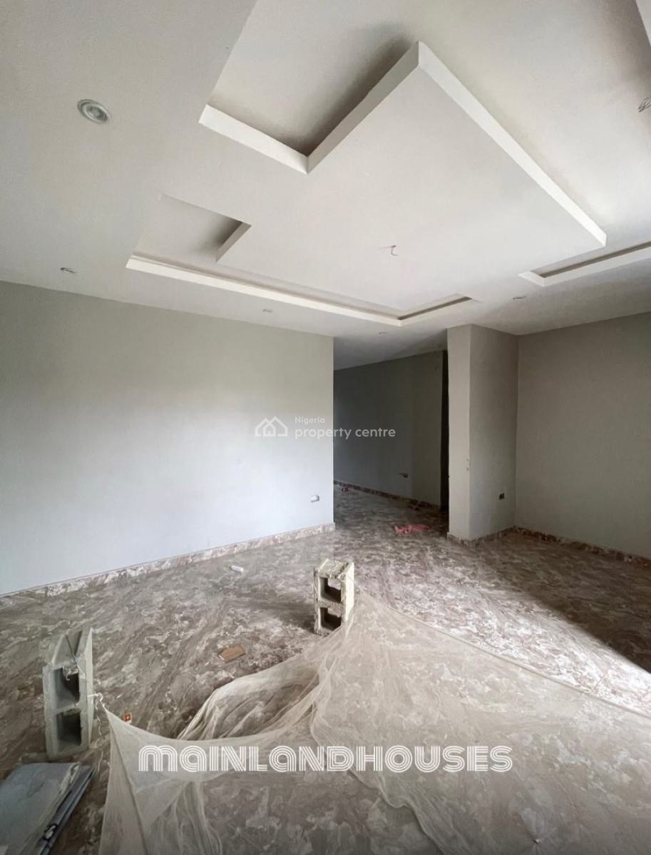 a Luxury Spacious 2 Bedroom with Car Park, Heater in a Prime Location, Surulere, Lagos, Flat / Apartment for Sale
