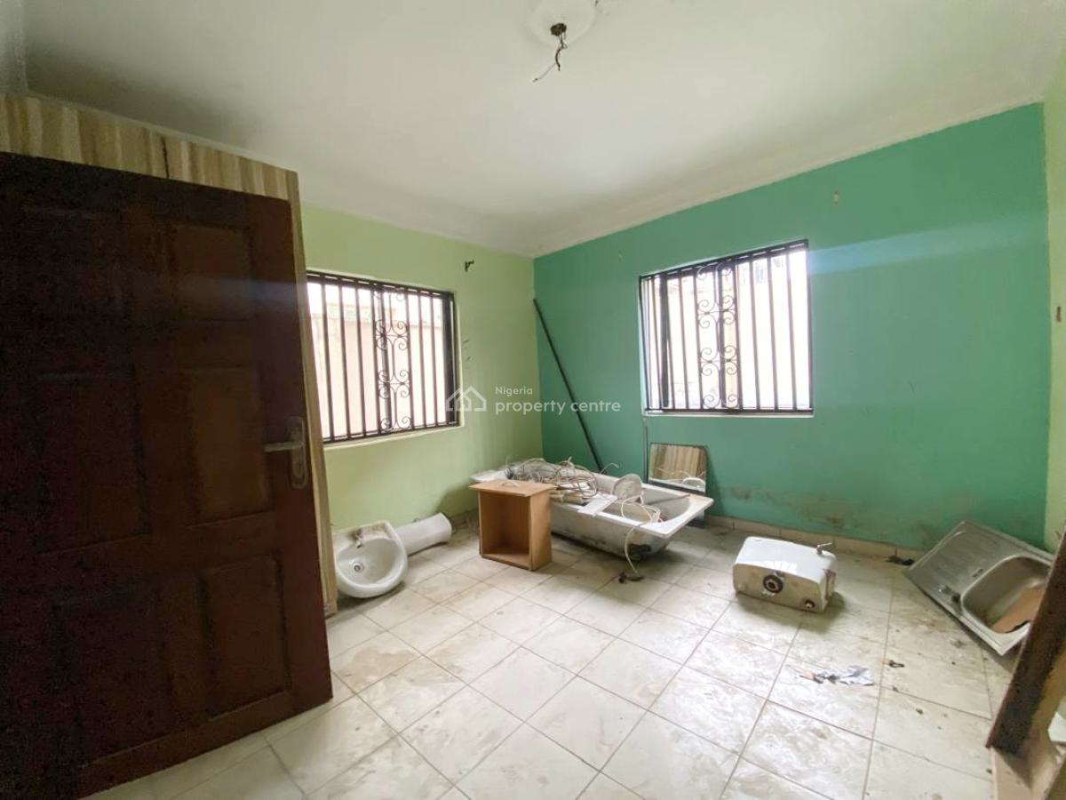 Luxury 3 Bedroom Apartment, Gra Phase 1, Magodo, Lagos, Flat / Apartment for Rent