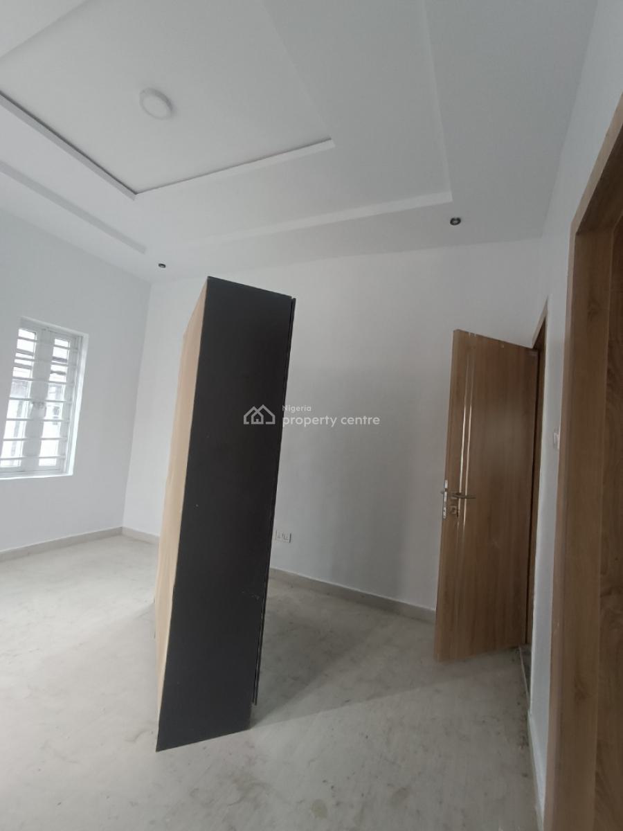 a New 2bedroom Flat, Just After Novare Shoprite Ajah, Lekki, Lagos, Flat / Apartment for Rent
