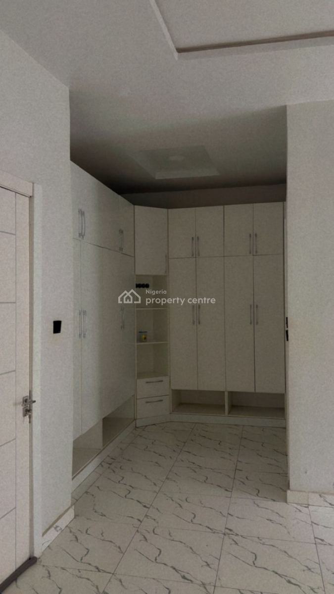 Master Bedroom, Orchid Road, Ikota, Lekki, Lagos, Self Contain (single Rooms) for Rent