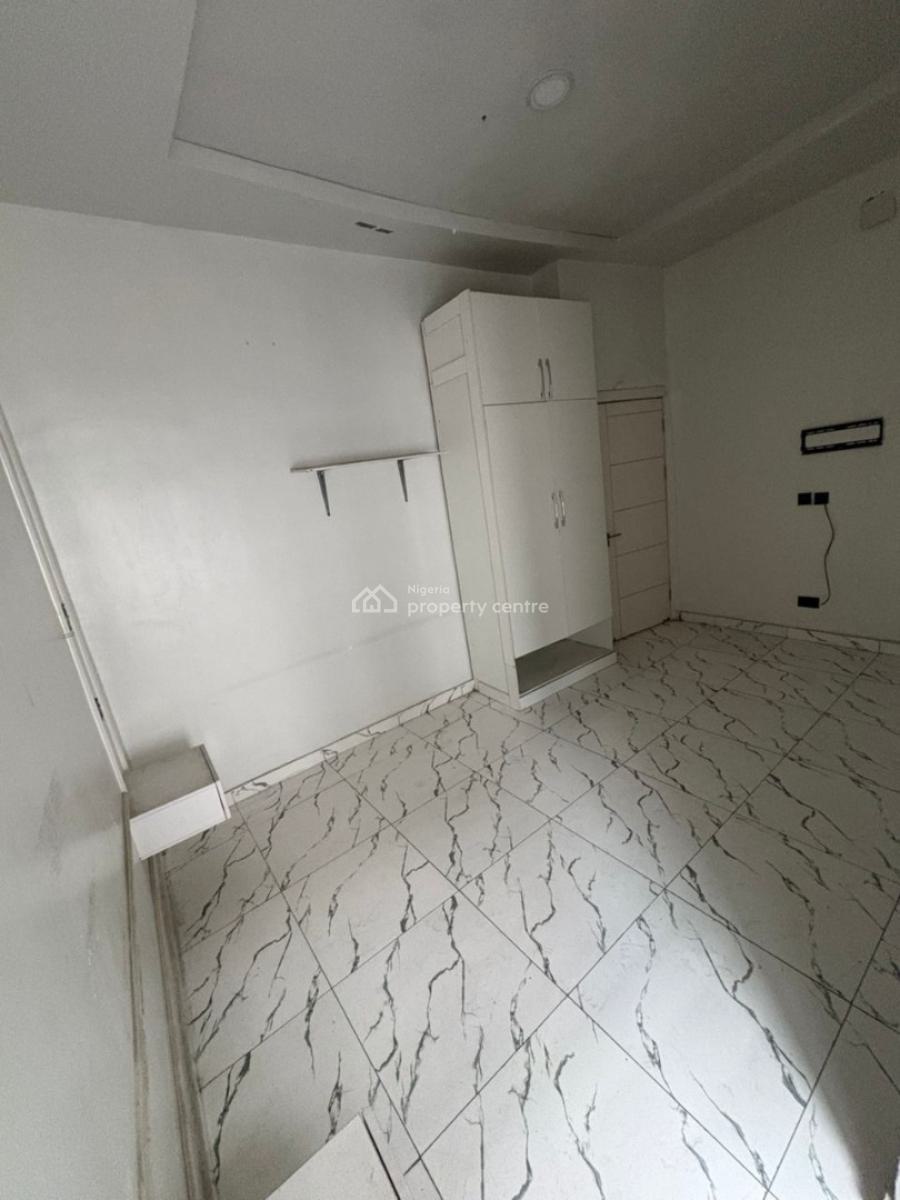 Large Room, G R a, Ikota, Lekki, Lagos, Self Contain (single Rooms) for Rent
