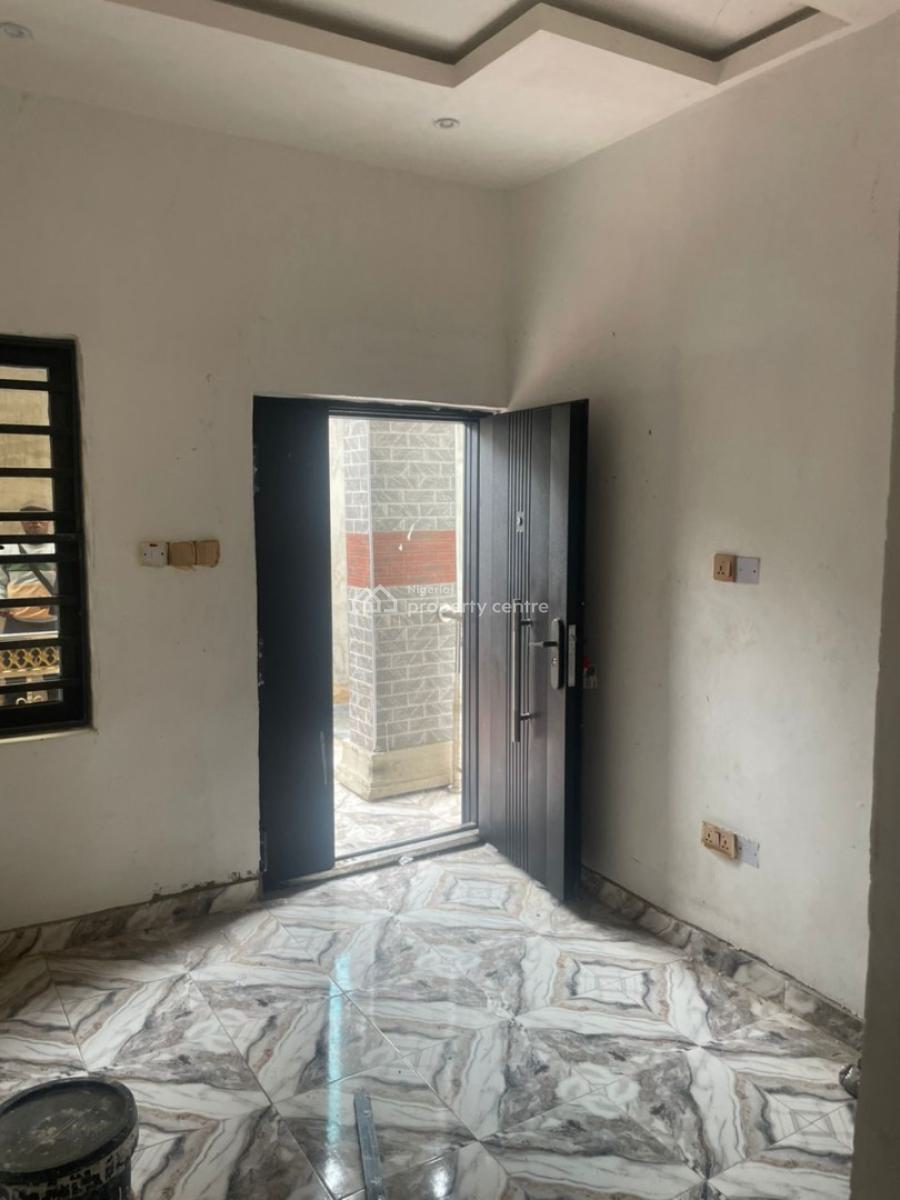 1 Bedroom, K Farm Estate, Ogba, Ikeja, Lagos, Mini Flat (room and Parlour) for Rent