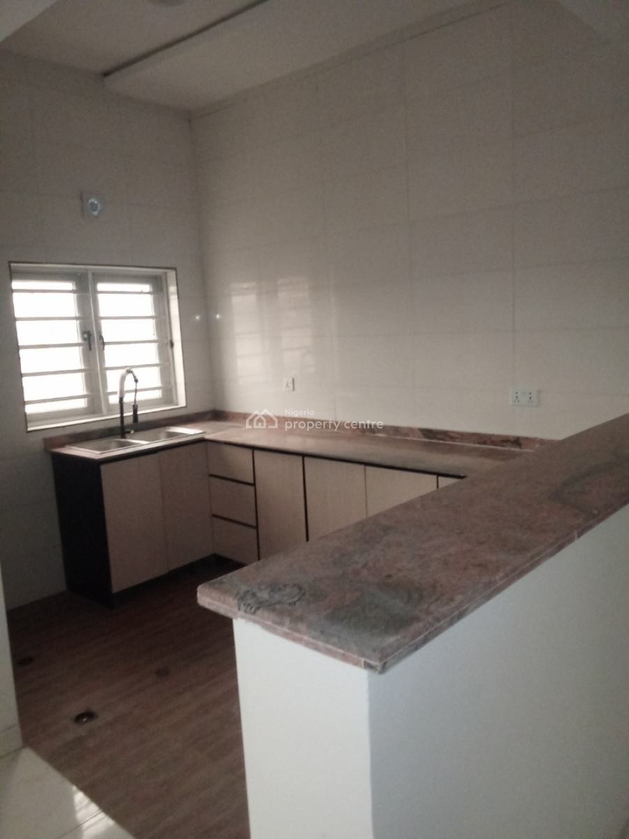 Brand New 2beds Flat, Oposite Chevron, Lekki, Lagos, House for Rent