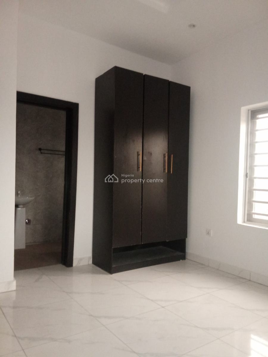 Brand New 2beds Flat, Oposite Chevron, Lekki, Lagos, House for Rent