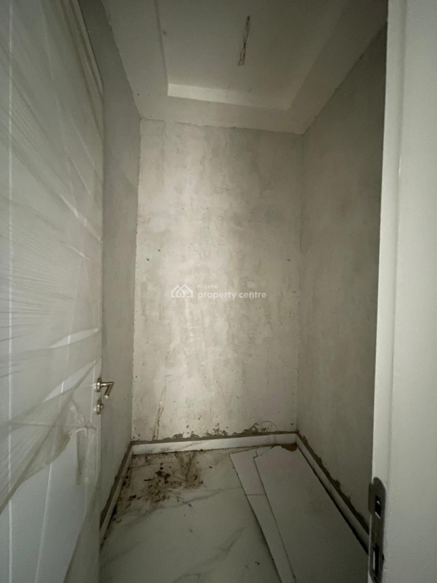 Serviced 1 Bedroom Apartment with Elevator in Lekki Phase 1, Exquisite Luxury Apartments Suitable for Shortlet, Lekki Phase 1, Lekki, Lagos, Block of Flats for Sale