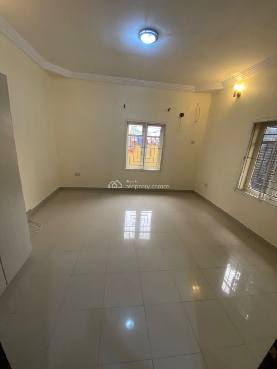 Self Serviced Two (2) Bedroom Apartment No Bq, Lekki Phase 1, Lekki, Lagos, Flat / Apartment for Rent