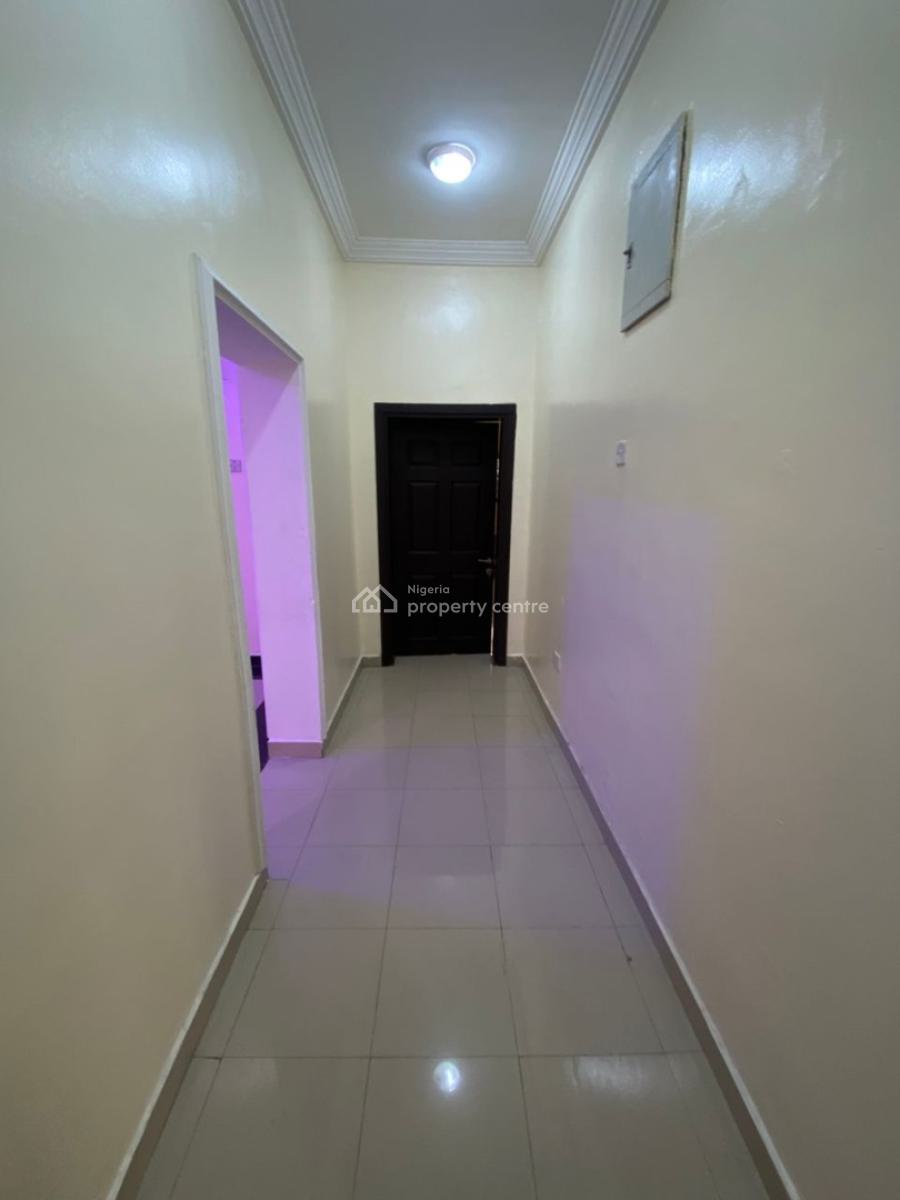 Self Serviced Two (2) Bedroom Apartment No Bq, Lekki Phase 1, Lekki, Lagos, Flat / Apartment for Rent