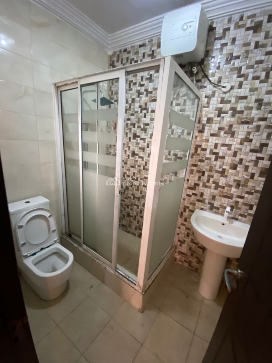 Self Serviced Two (2) Bedroom Apartment No Bq, Lekki Phase 1, Lekki, Lagos, Flat / Apartment for Rent