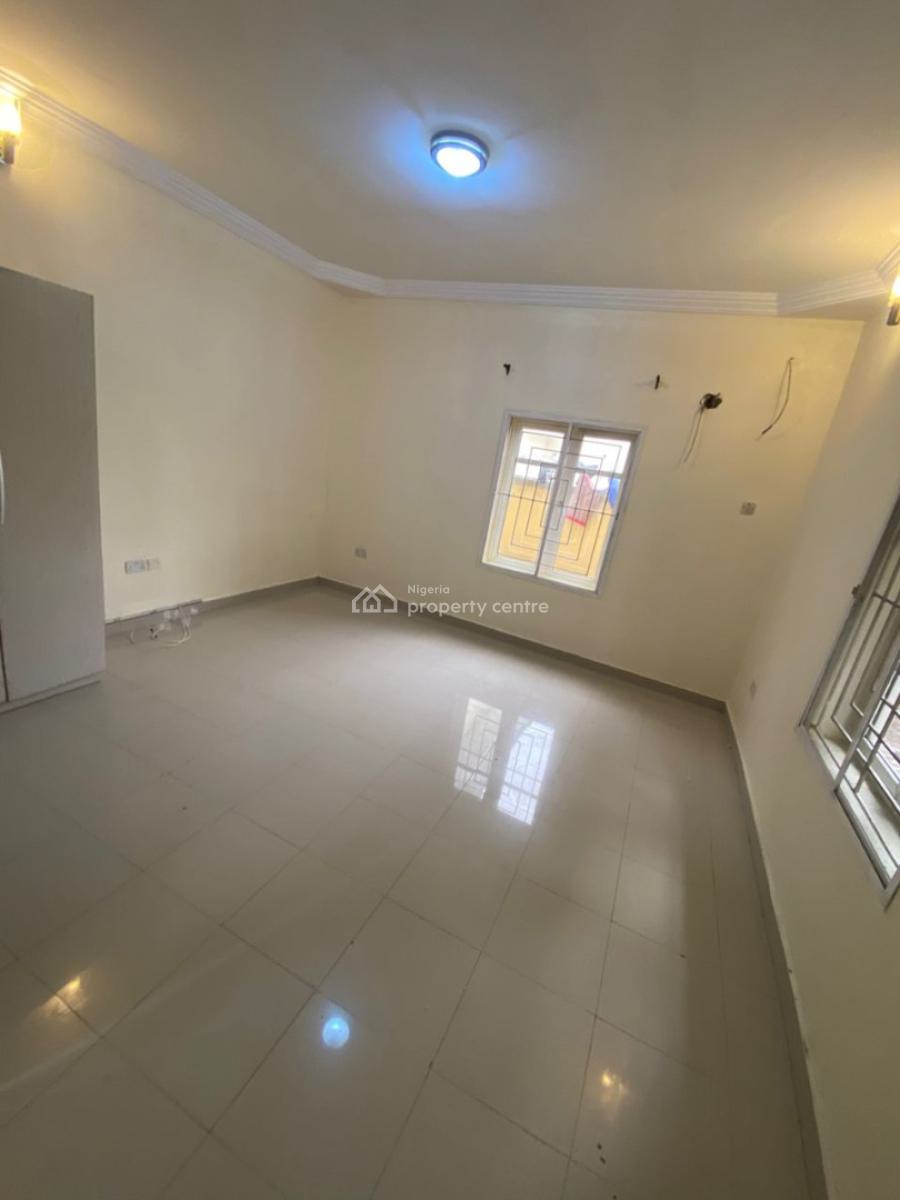Self Serviced Two (2) Bedroom Apartment No Bq, Lekki Phase 1, Lekki, Lagos, Flat / Apartment for Rent