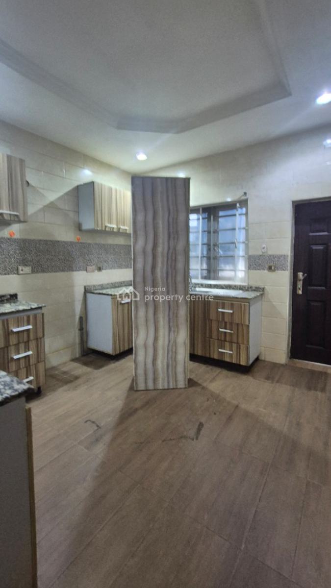 3bed Room Flat at Ikeja Gra, Gra, Ikeja, Lagos, Flat / Apartment for Rent