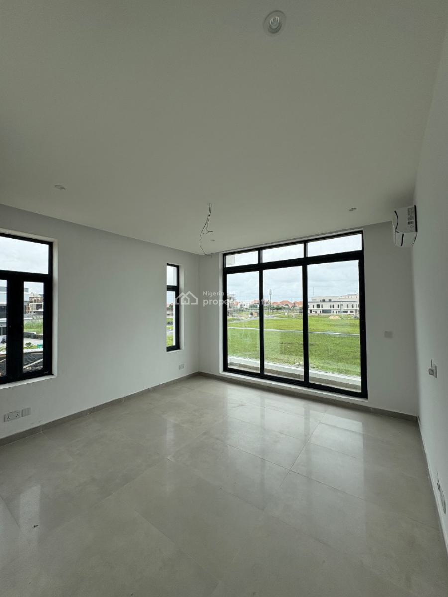 5-bedroom Triplex with Bq, Pool, Cinema & Terrace in Cowrie Creek Esta, Cowrie Creek Estate, Ikate, Lekki, Lagos, Semi-detached Duplex for Sale