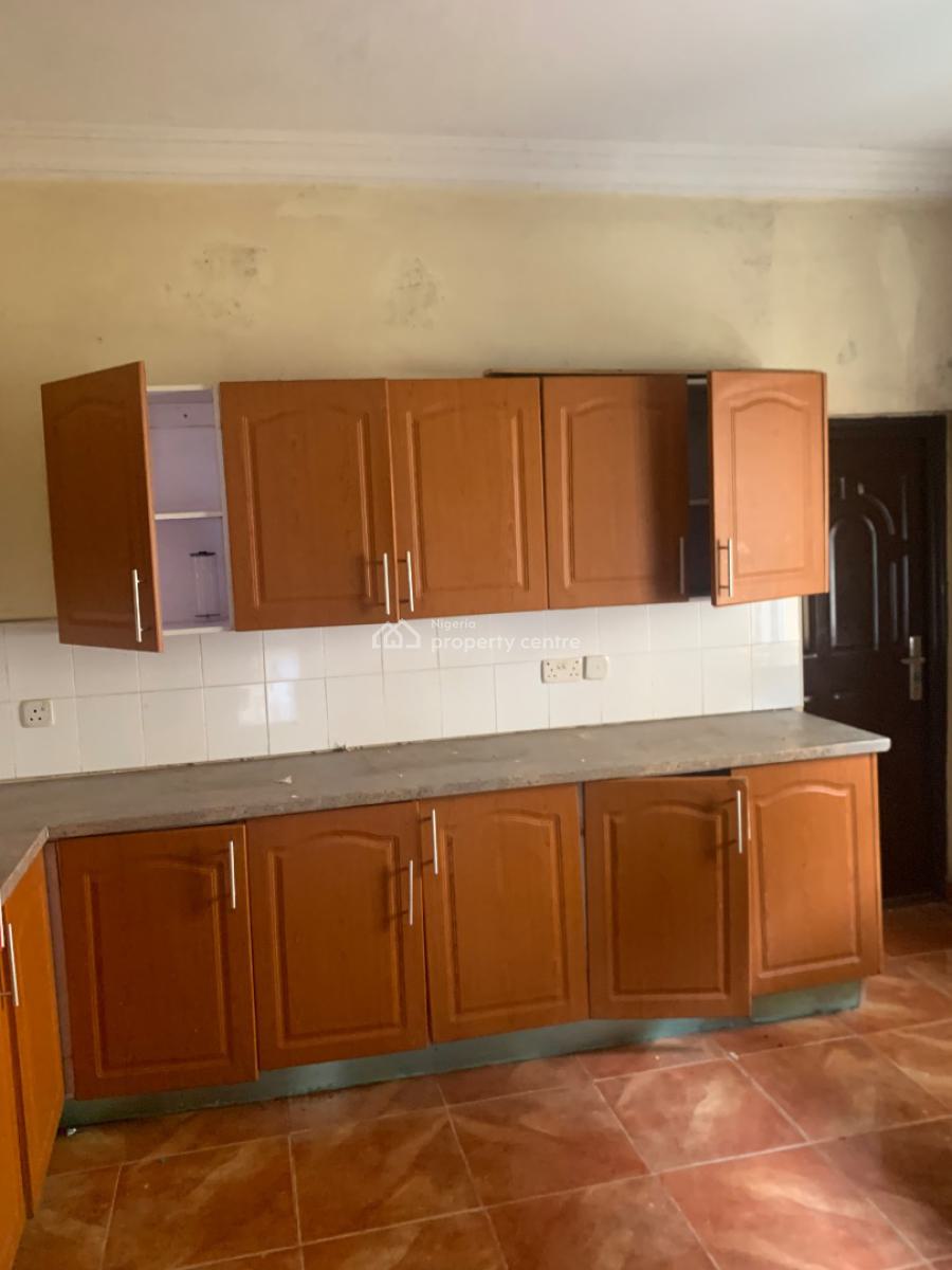 Nearly Used 3 Bedroom Flat, Royal Garden Estate, Ajah, Lagos, Block of Flats for Sale
